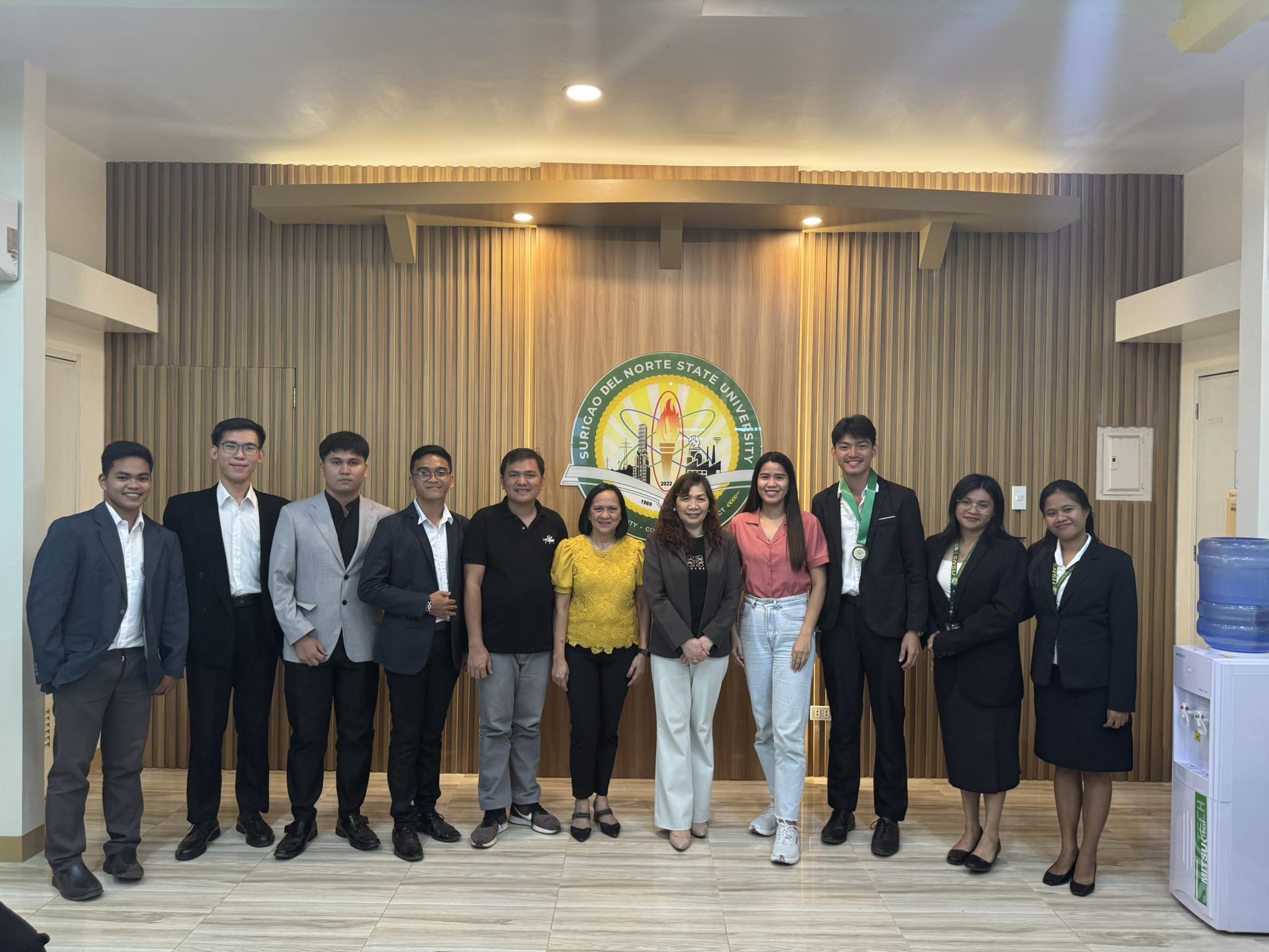 Read more about the article 𝗢𝗮𝘁𝗵𝘁𝗮𝗸𝗶𝗻𝗴 𝗖𝗲𝗿𝗲𝗺𝗼𝗻𝘆 𝗼𝗳 𝘁𝗵𝗲 𝗡𝗲𝘄𝗹𝘆 𝗘𝗹𝗲𝗰𝘁𝗲𝗱 𝗖𝗶𝘁𝘆 𝗖𝗮𝗺𝗽𝘂𝘀 𝗨𝗻𝗶𝘃𝗲𝗿𝘀𝗶𝘁𝘆 𝗦𝘁𝘂𝗱𝗲𝗻𝘁 𝗖𝗼𝘂𝗻𝗰𝗶𝗹 𝗘𝘅𝗲𝗰𝘂𝘁𝗶𝘃𝗲 𝗕𝗿𝗮𝗻𝗰𝗵 (𝗔𝗰𝗮𝗱𝗲𝗺𝗶𝗰 𝗬𝗲𝗮𝗿 2025–2026)